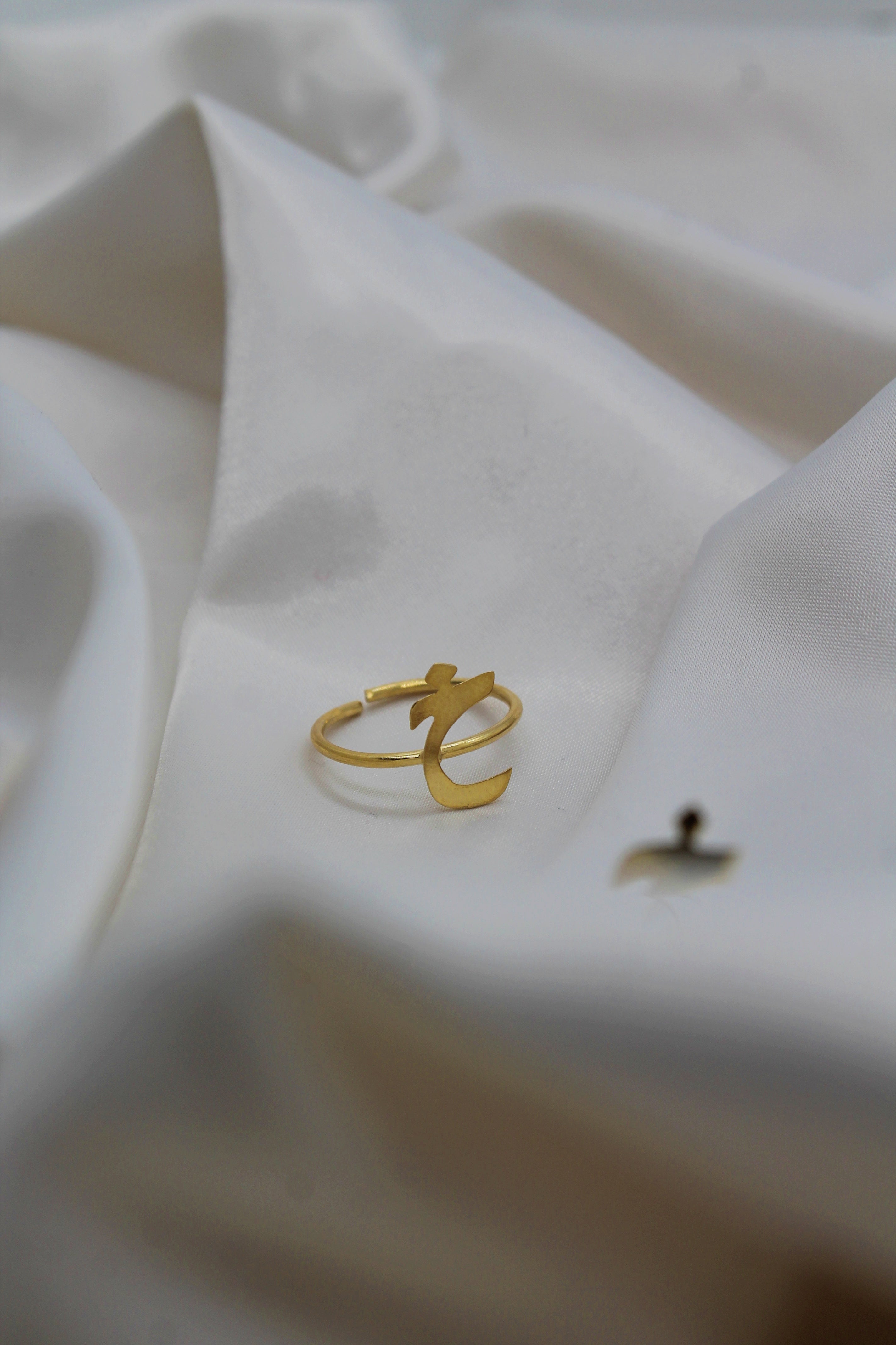 Buy 22K Plain Gold Ring for Women At jewelegance.com | Plain gold ring,  Ladies gold rings, Gold ring designs
